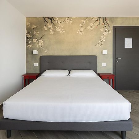 Готель Relais Al Porto Песк'єра-дель-Гарда Екстер'єр фото