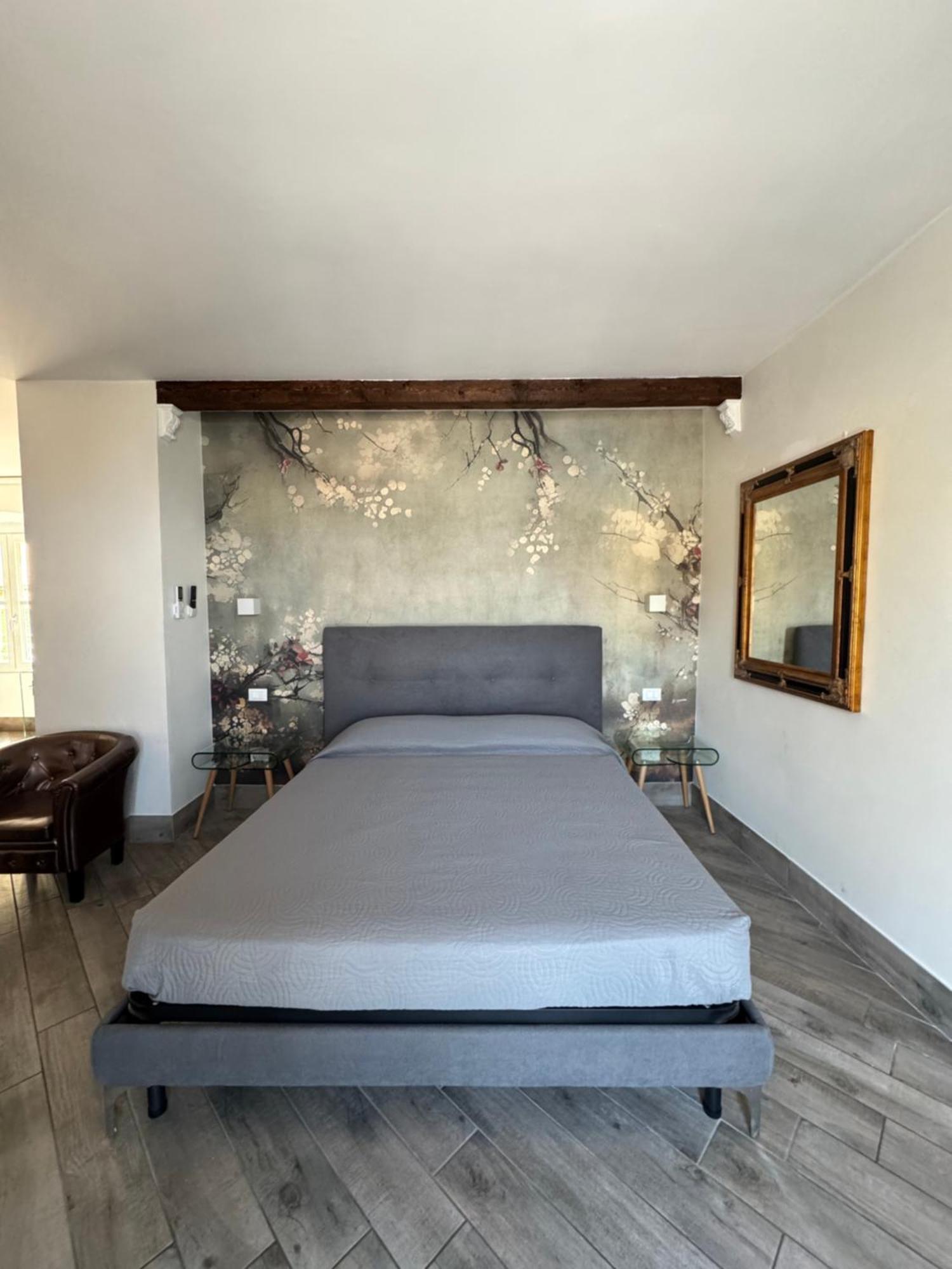 Готель Relais Al Porto Песк'єра-дель-Гарда Екстер'єр фото