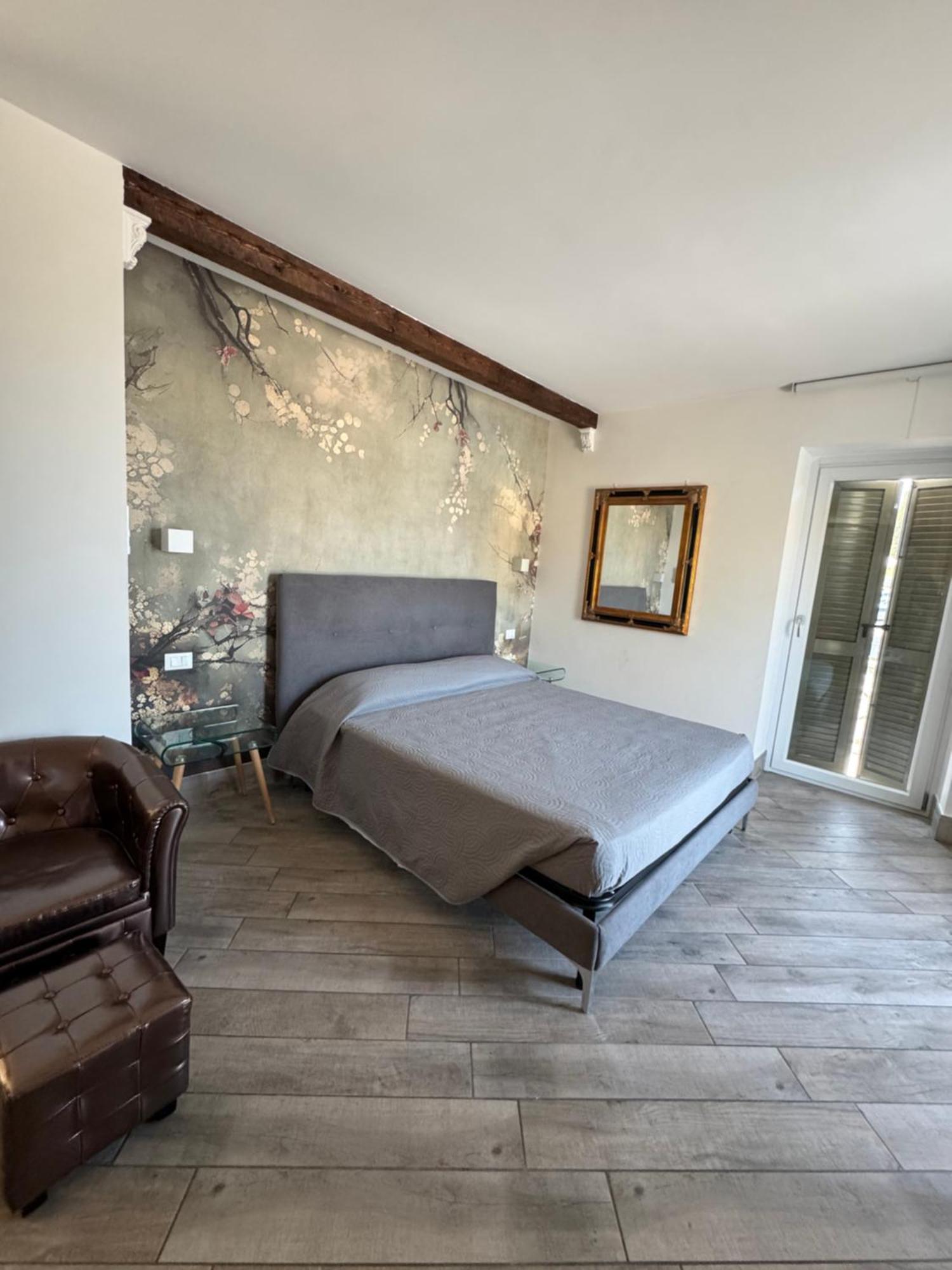 Готель Relais Al Porto Песк'єра-дель-Гарда Екстер'єр фото