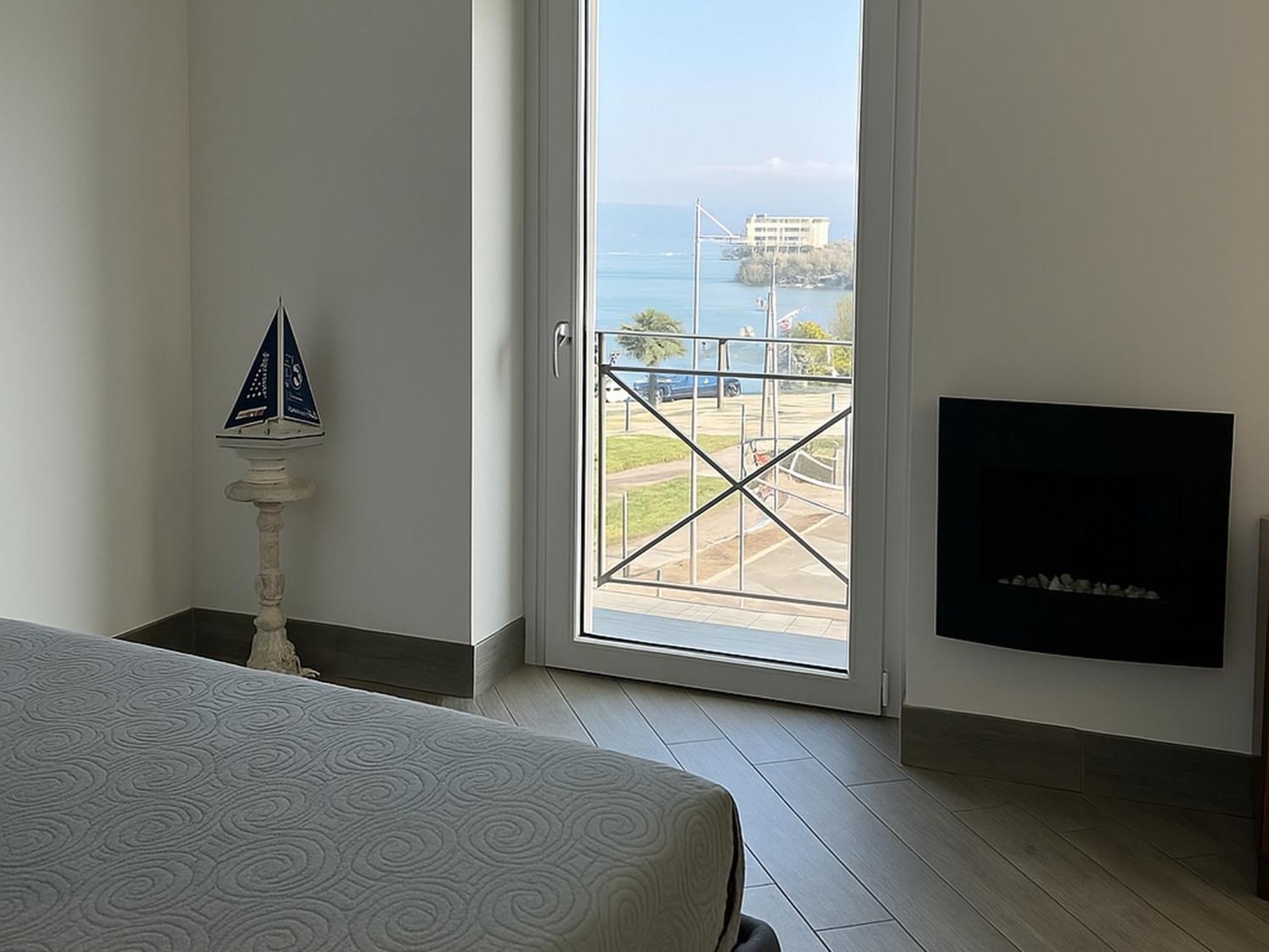 Готель Relais Al Porto Песк'єра-дель-Гарда Екстер'єр фото