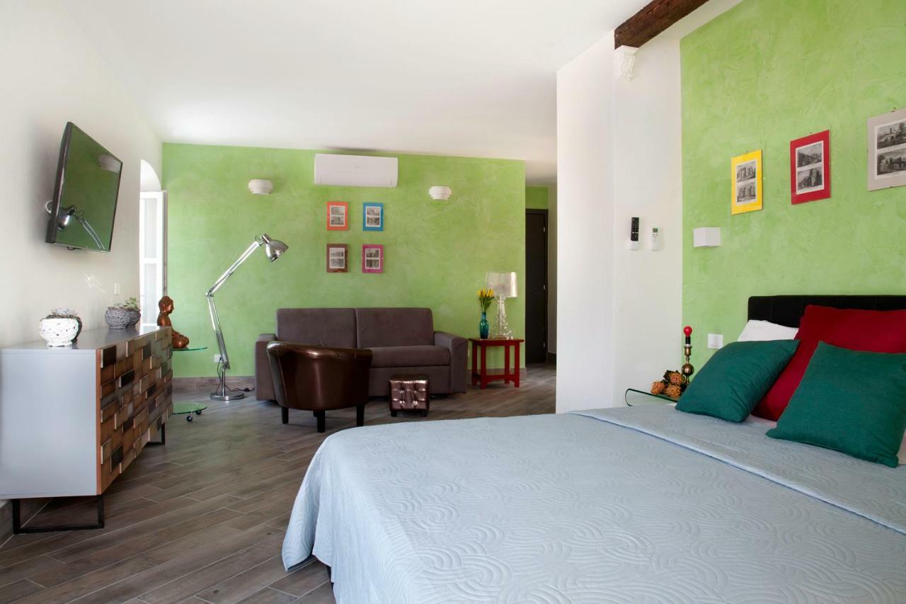 Готель Relais Al Porto Песк'єра-дель-Гарда Екстер'єр фото